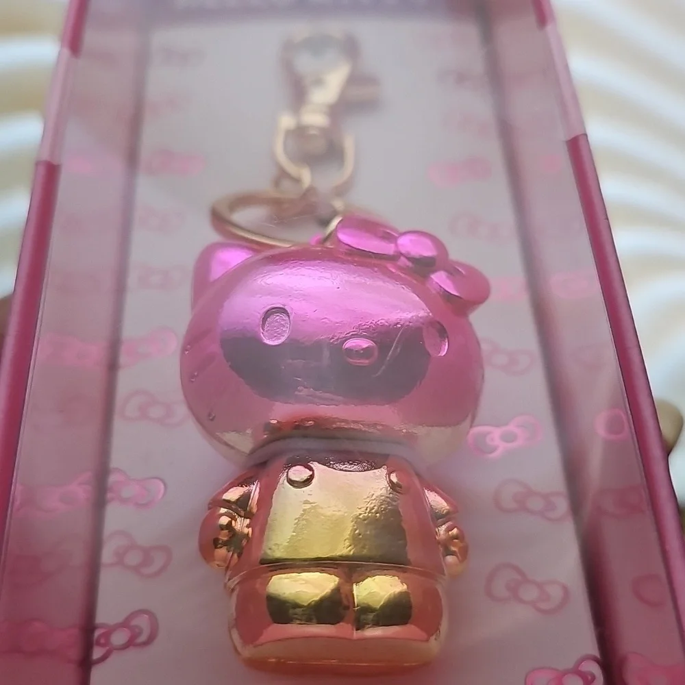 Hello Kitty Pink and Gold Ombre Keychain New